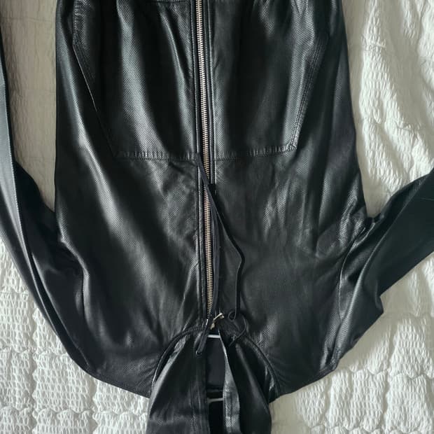 발망 한정판 레더 후드 집업 자켓 급처