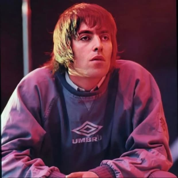 엄브로 아이코닉 드릴탑