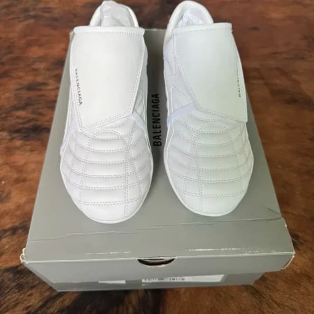 발렌시아가 사커 스니커즈 화이트 