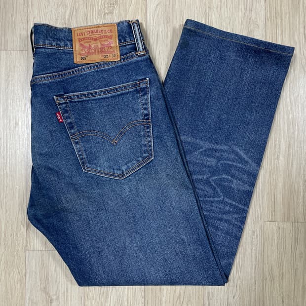 32) 리바이스 매장판 505 일자핏 중청워싱 데님팬츠