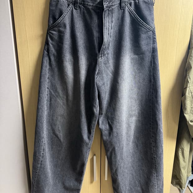 [4] 해칭룸 와이드 커브진 워시드블랙