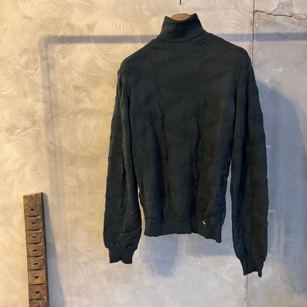 베르사체 터틀넥 니트 100