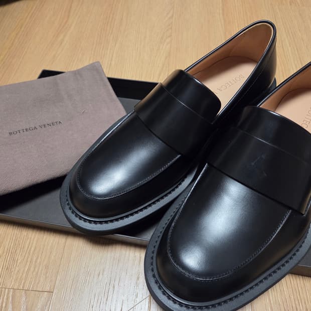 보테가베네타 블랙 로퍼 38.5
