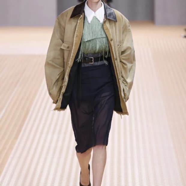 [40] 프라다 SS24 카반 워크자켓 판매합니다