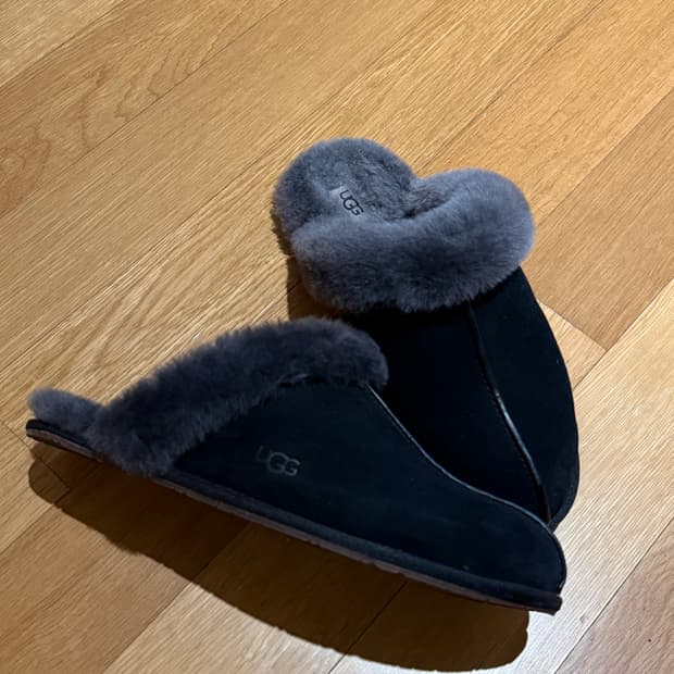 어그 스커페트2 블랙 280