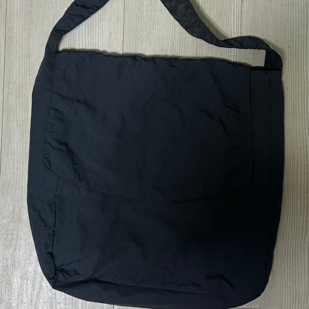 해칭룸 Two Face Bag - Wrinkle Black 판매합니다!!