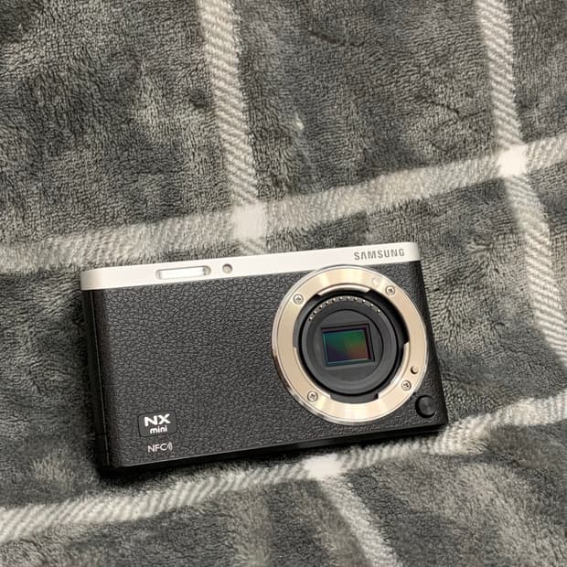 삼성 NX mini 블랙 본체만