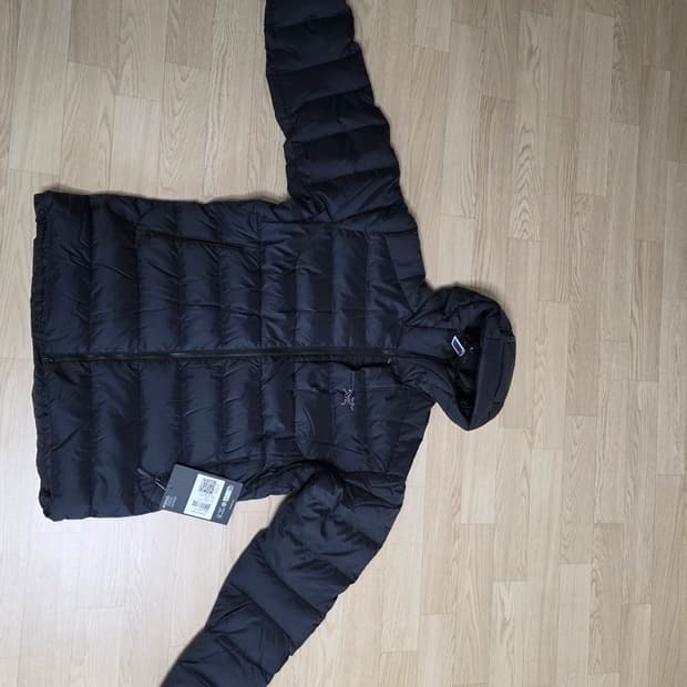 아크테릭스 토륨 L 사이즈 팝니다.