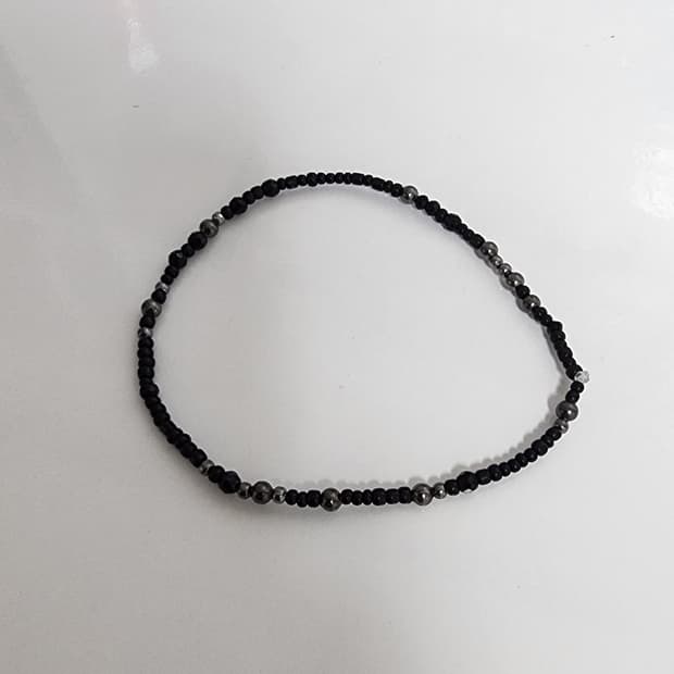 남자 블랙 심플 실팔찌