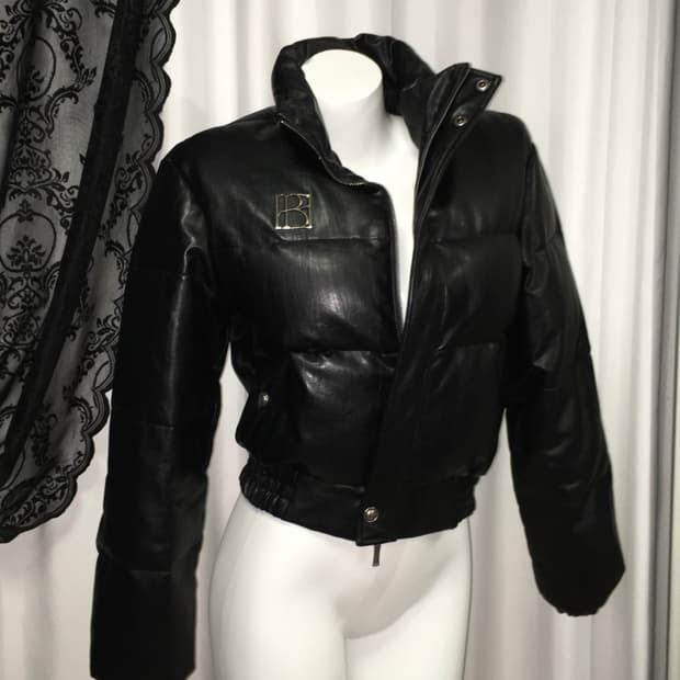 보헤미안서울 레더 덕다운 메탈 로고 패딩 M