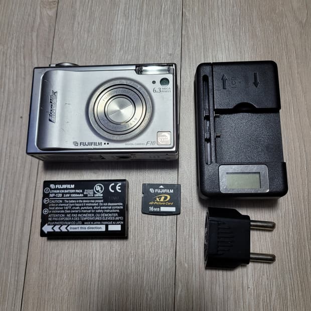 후지 파인픽스 F10 디카