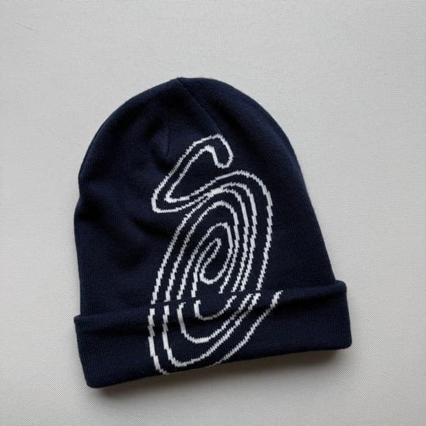 스투시 스파이럴 니트 비니 네이비