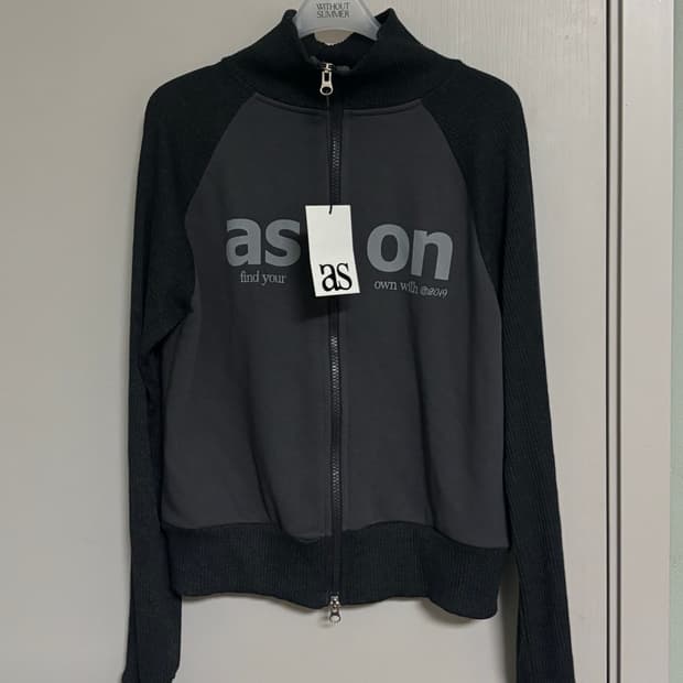 애즈온 SALT ZIP-UP / CHARCOAL
