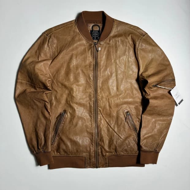 버쉬카 Bershka 브라운 가죽 봄버 자켓 R2500
