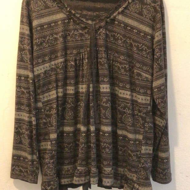 오리엔탈 패턴 레이스 롱슬리브