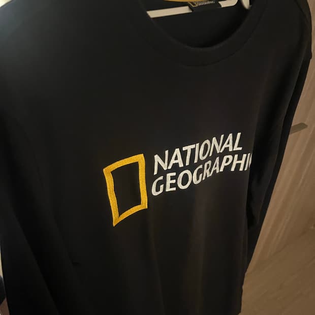 내셔널지오그래픽 맨투맨 팝니다