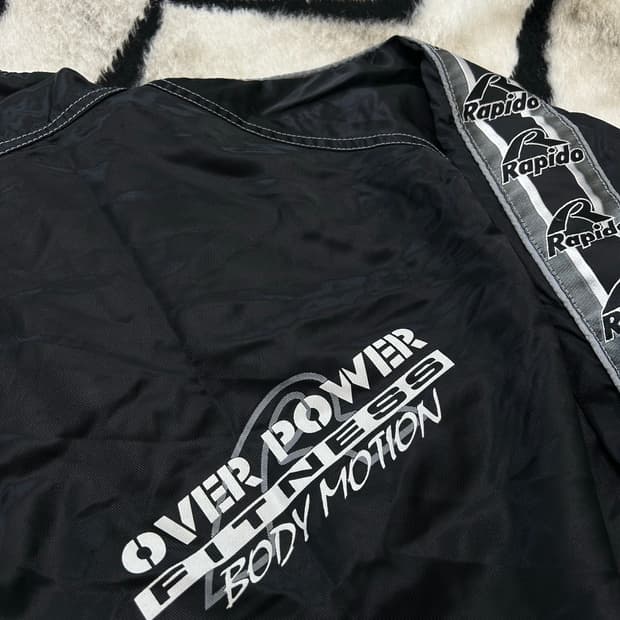 [실측L]라피도 올드스쿨 크롭 바람막이/약유광