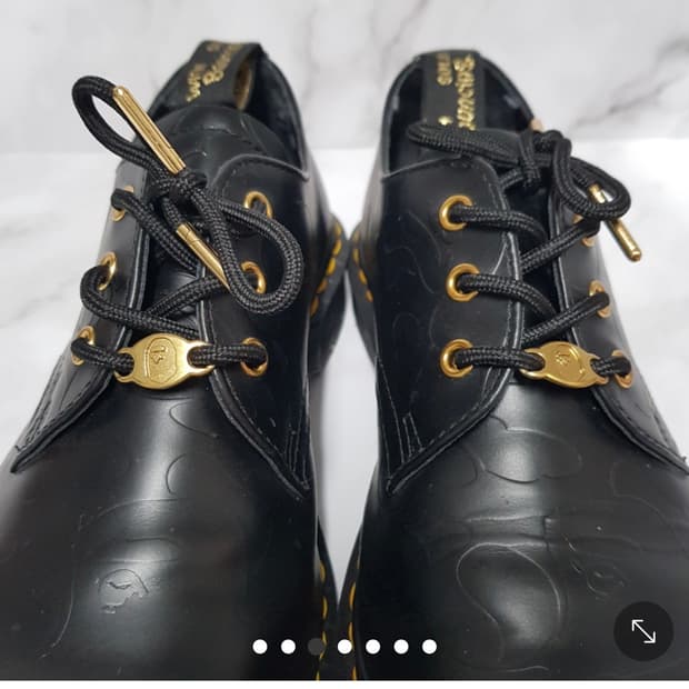 베이프 x 닥터마틴 스틸토 블랙 38사이즈
