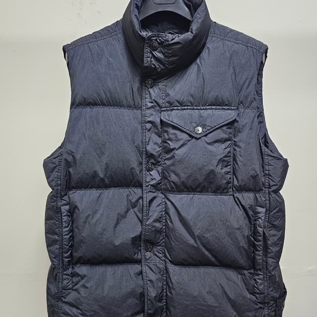 스톤아일랜드 크링클랩스 안티드롭 다운 베스트