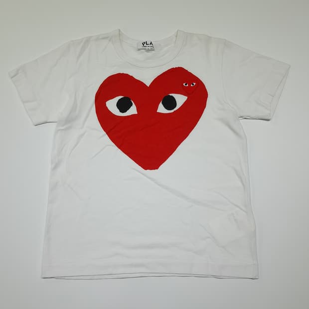 CK114 L 꼼데가르송플레이 일본판 빅하트 화이트 티셔츠