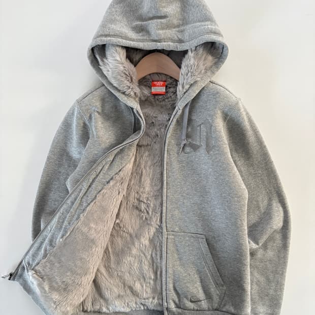 Nike 나이키 퍼안감 그레이컬러 후드집업