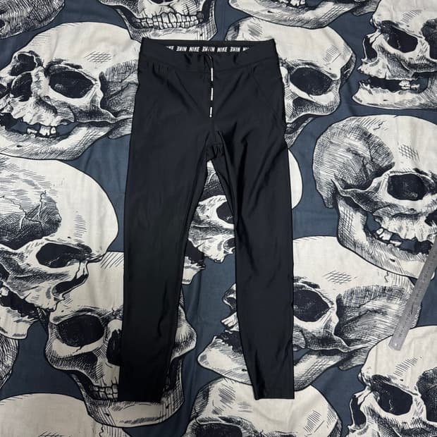 나이키 러닝 타이즈 드라이핏 여성 L사이즈 