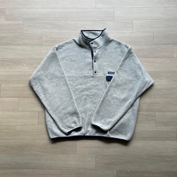 파타고니아 라이트웨이트 신칠라 스냅-T 플리스 풀오버 오트밀 xl