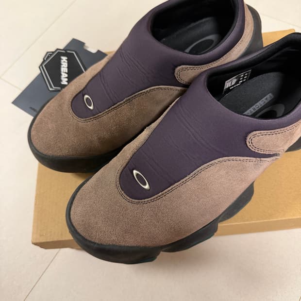 오클리 팩토리팀 브레인데드 스웨이드