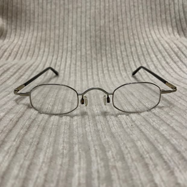 00s Vintage 빈티지 미니멀 슬림 오벌 메탈 안경
