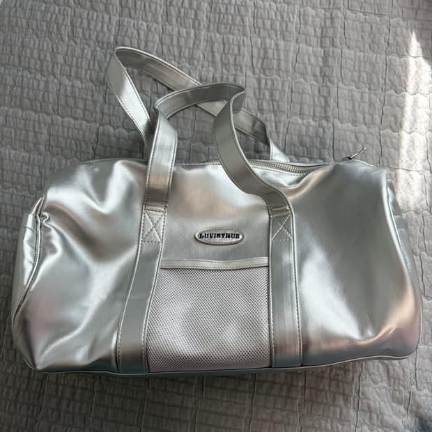 러브이즈트루 DN 보스턴백 더플백 숄더백 실버 가방