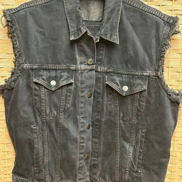 Levis 3세대 컷오프 데님 베스트 다크브 라운