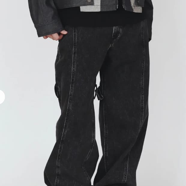 (애드오프)
MUTATION STRAP WASHED DENIM PANTS