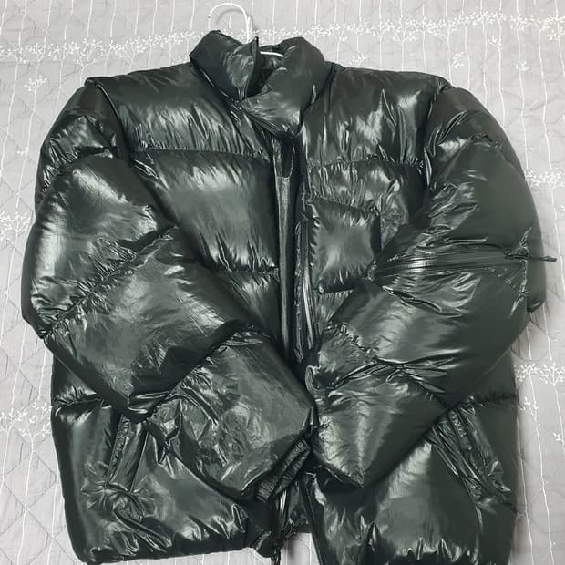 토니웩 리버시블 유광 패딩