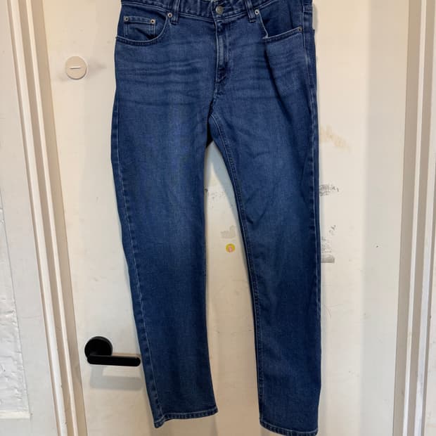 라코스테 테이퍼드 데님 팬츠