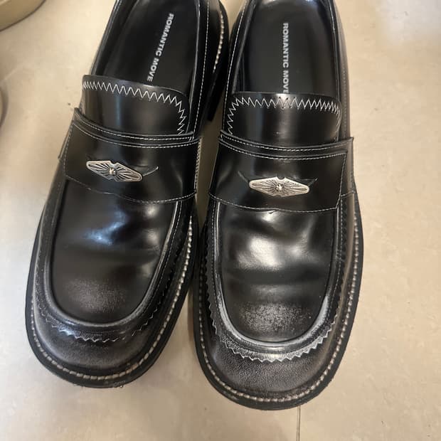 로맨틱무브 로퍼 265 판매합니다.