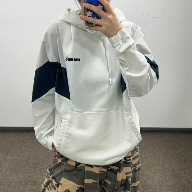 Umbro 엄브로 화이트 네이비 배색 후드티