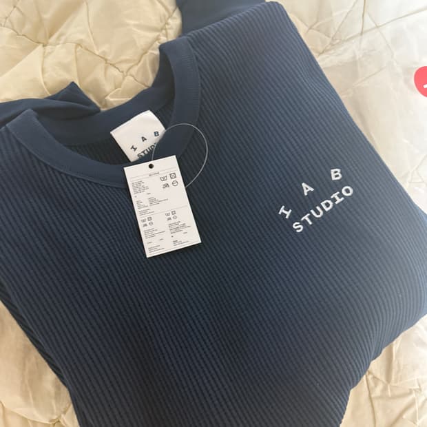 아이앱 스튜디오 와플 롱슬리브 네이비 L 새상품