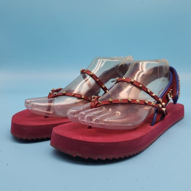 o 발렌티노 가라바니 여성샌들 250