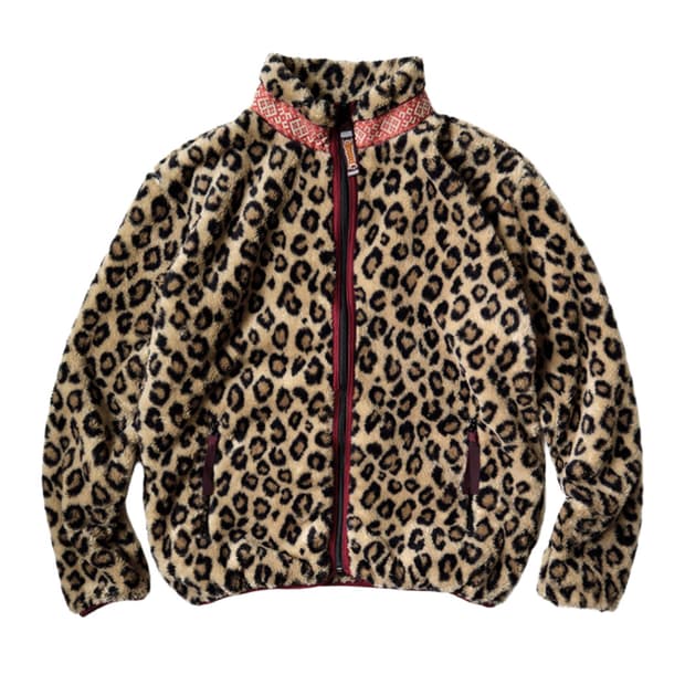 캐피탈 레오파드 패턴 플리스