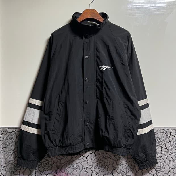 리복 블랙 바람막이 자켓 화이트 라인