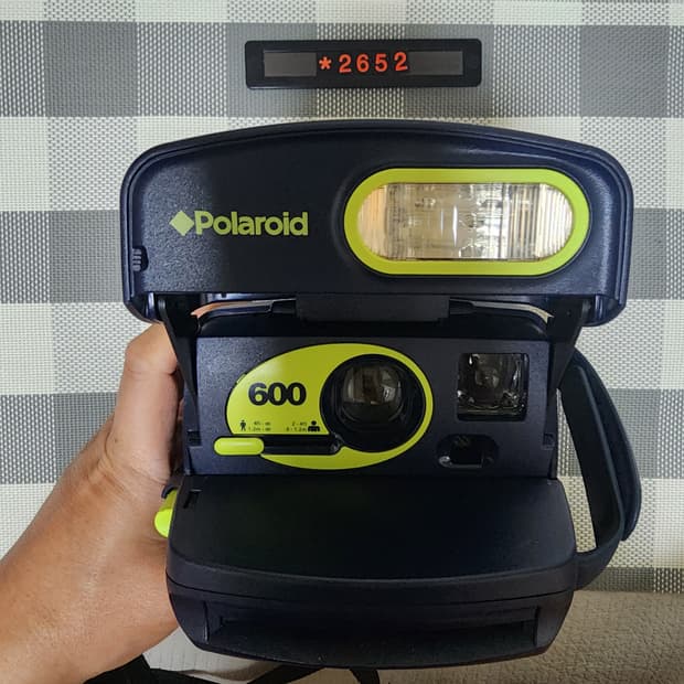 폴라로이드 600 즉석카메라