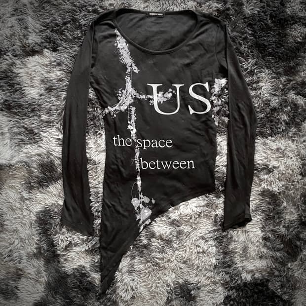 The space between us longsleeve