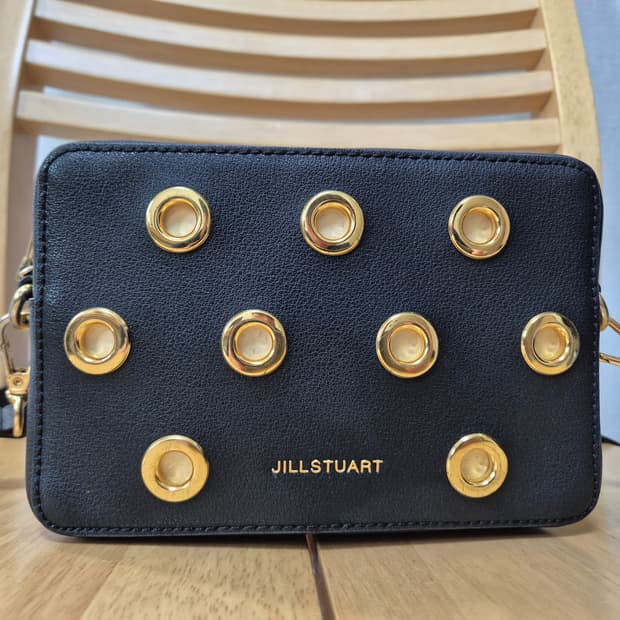 질스튜어트 크로스백