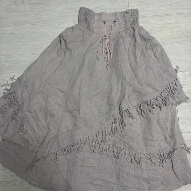 오즈 크로스 그레이 스커트