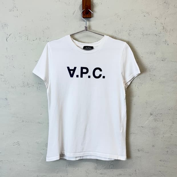 A.P.C. 아페쎄 로고 반팔 티셔츠 화이트
