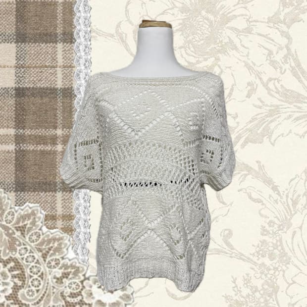 하구미 모리걸 기본템 펀칭 아이보리 니트