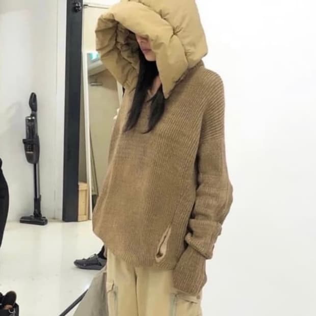 혜인서 패디드 패딩 후드 니트