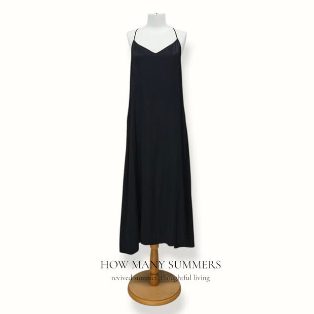 유니클로 슬립 롱 원피스 M 블랙 나시 뷔스티에 레이온 심플
UNIQLO