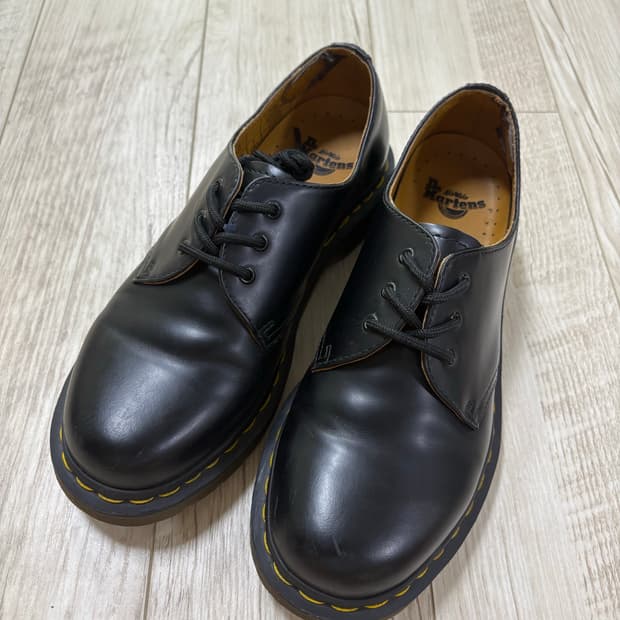 닥터마틴 1461 3홀 스무스 240