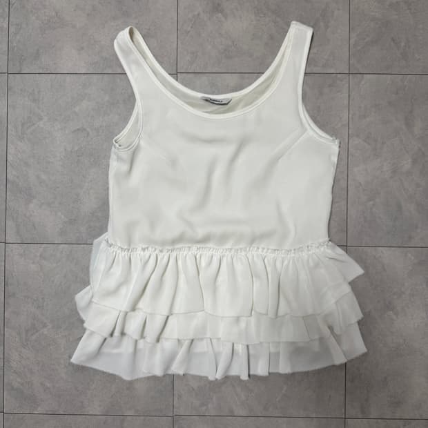 버뮬라 FRILL SLEEVELESS TOP